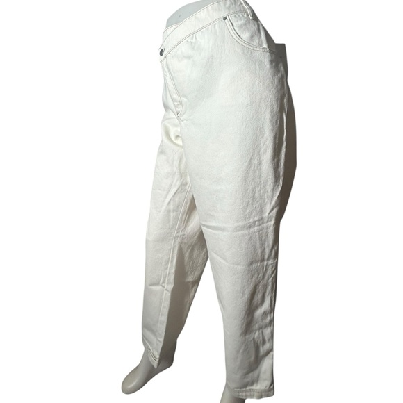 FUTURE COLLECTIVE Women’s Off White Denim Jean with Cross over Button Waist - Picture 3 of 9